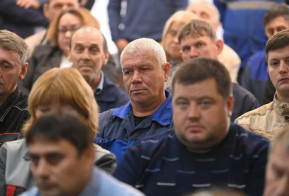 Сергей Абрамов встретился с коллективом Хабаровского судостроительного завода